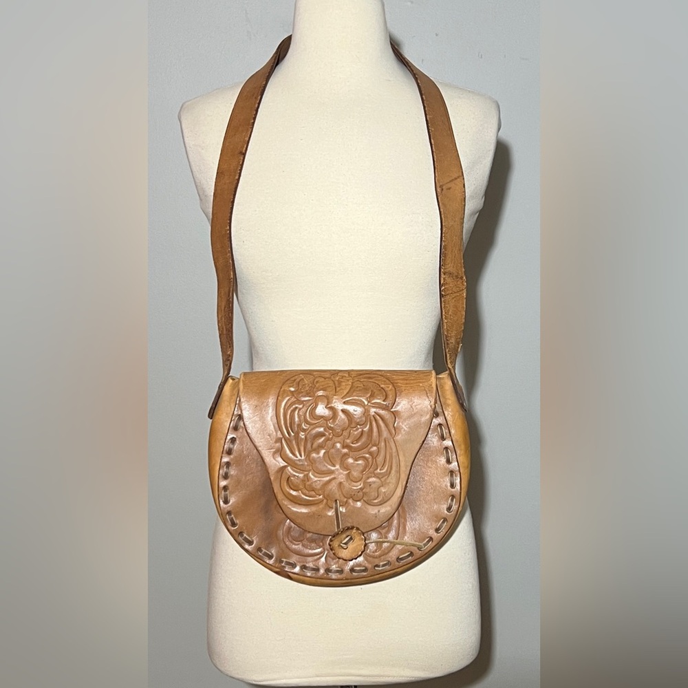 Vintage Hand-Tooled Leather Crossbody Saddle Bag Artisan Floral - Picture 3 of 11